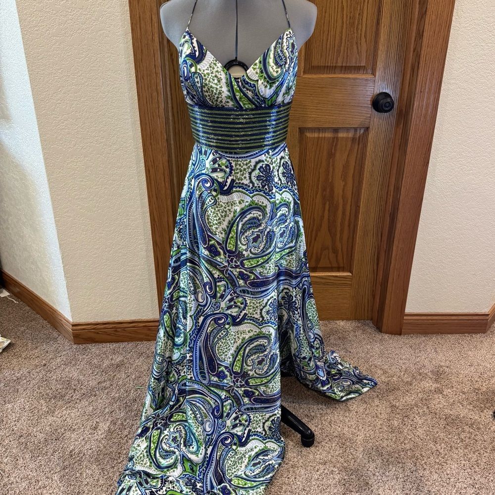 NWT Jovani Silk Beaded Paisley Halter Gown. Size 6
